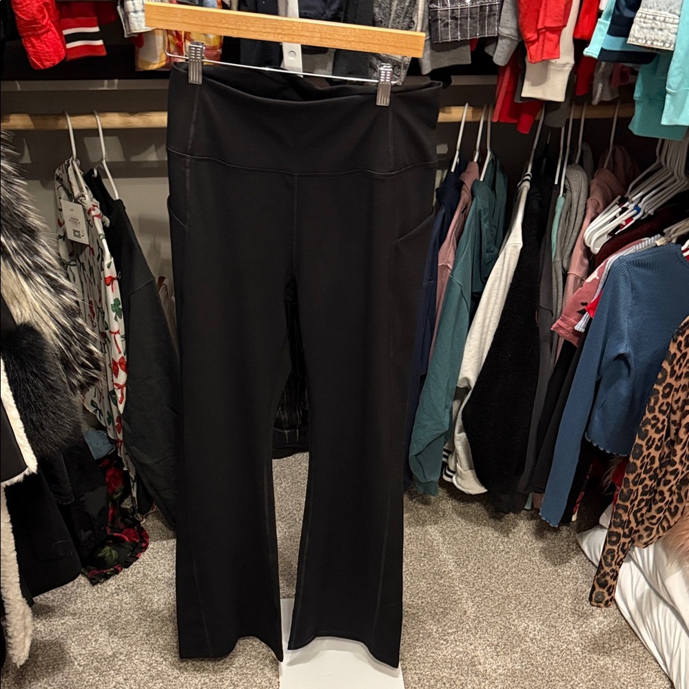 Fabletics Oasis High Waisted Kick Flare